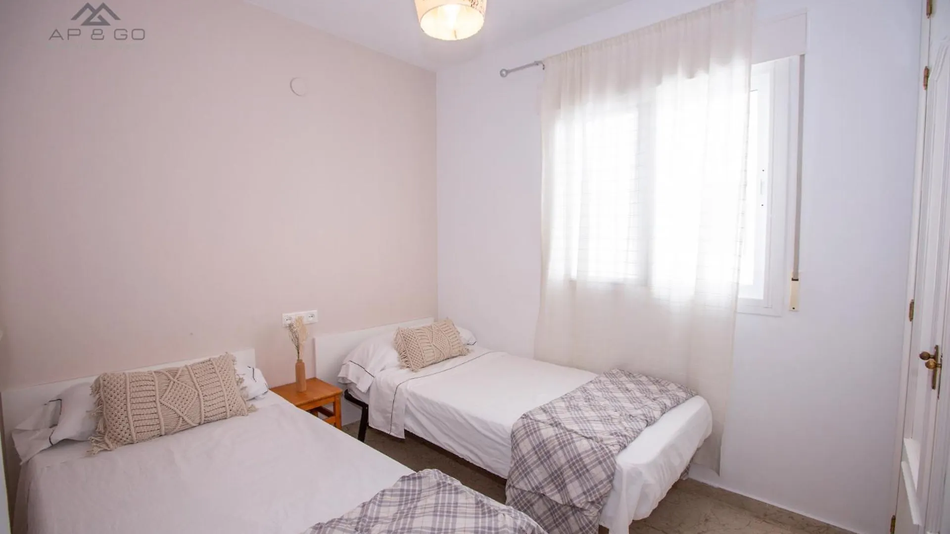 Sun And Seaviews Bay Apartment Almunecar